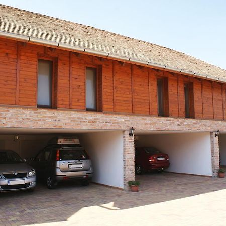 Vararok Apartman Gyula Dış mekan fotoğraf