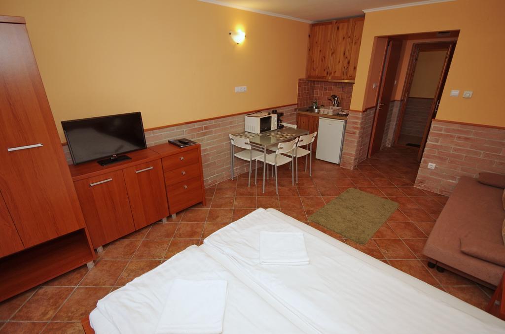 Vararok Apartman Gyula Dış mekan fotoğraf