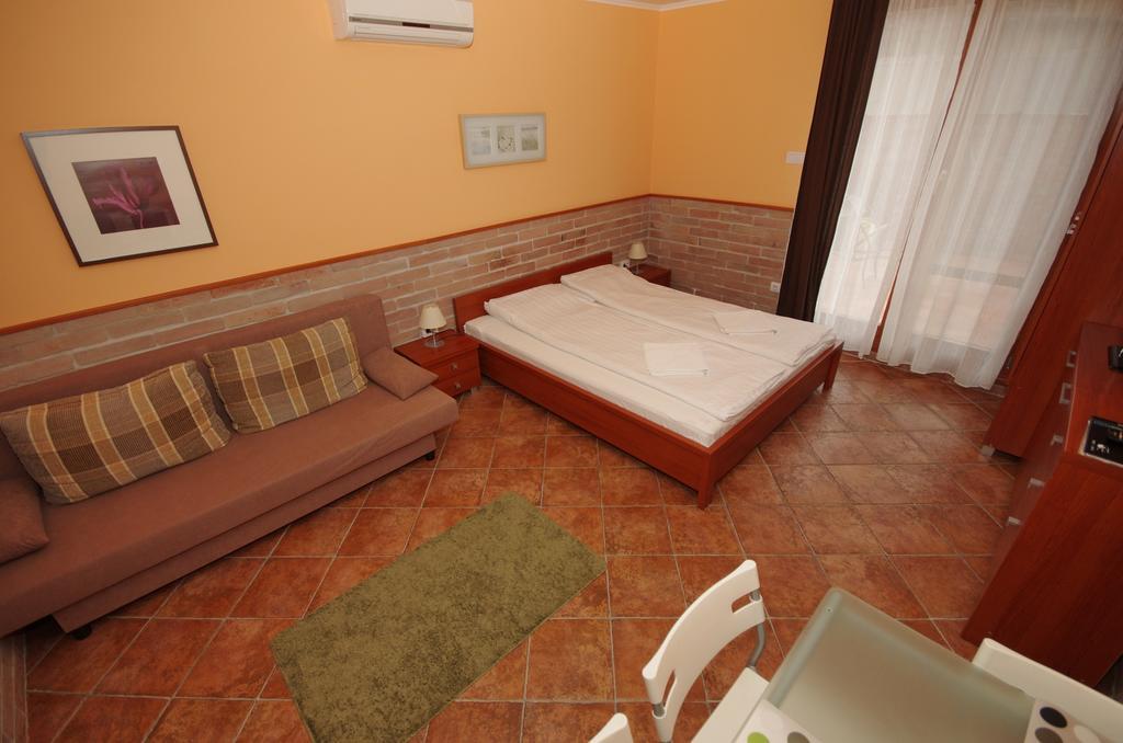 Vararok Apartman Gyula Dış mekan fotoğraf