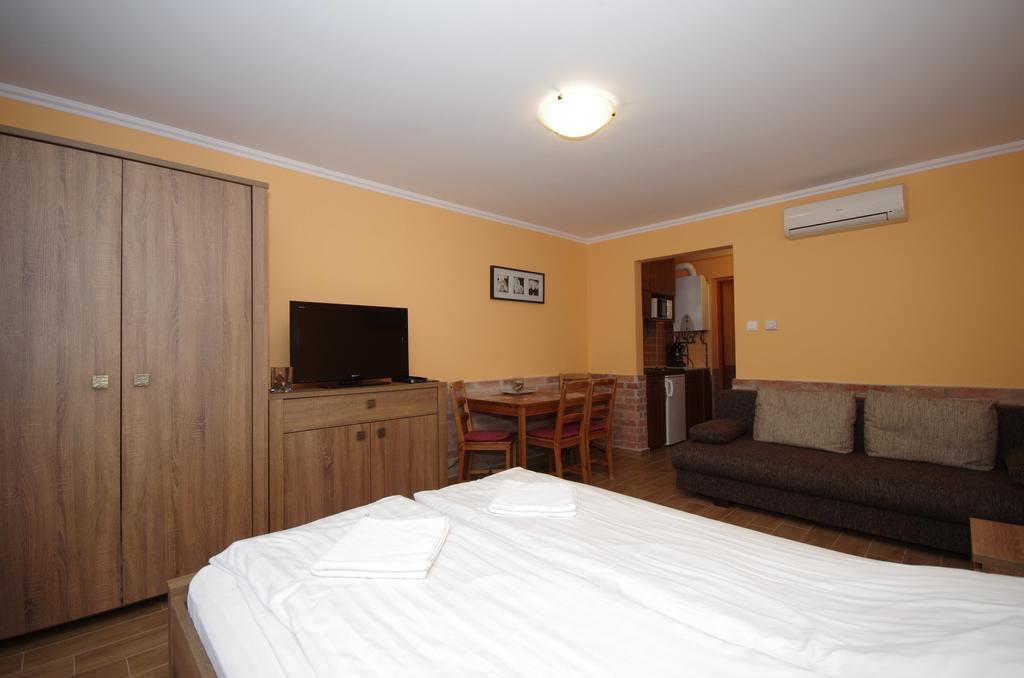 Vararok Apartman Gyula Dış mekan fotoğraf