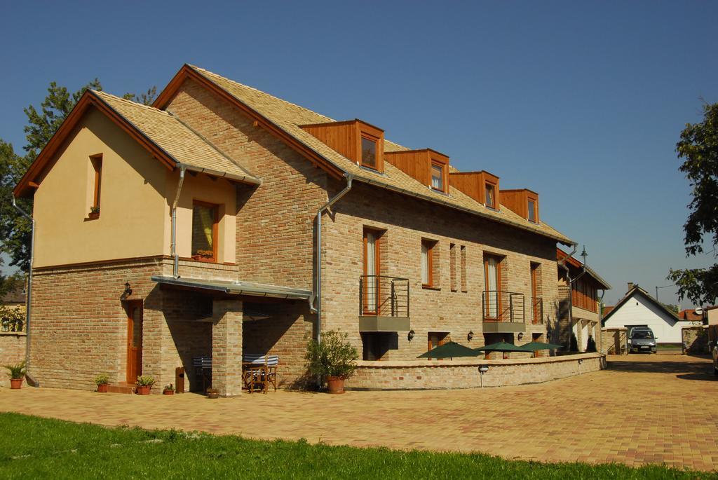Vararok Apartman Gyula Dış mekan fotoğraf